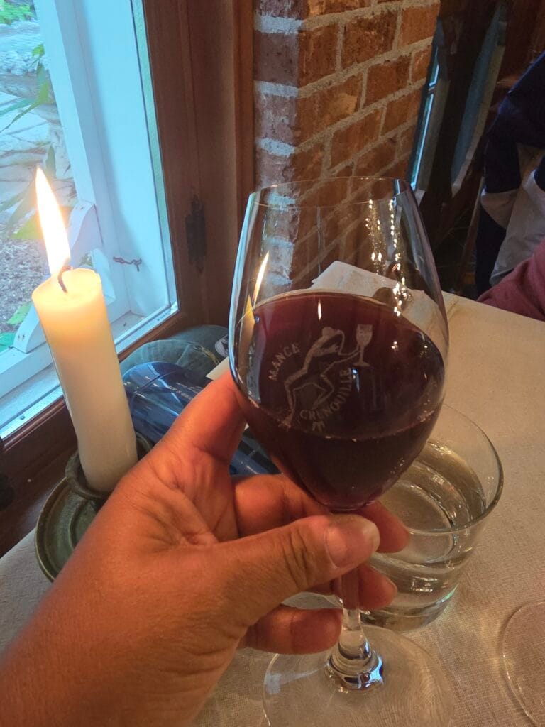 restauran-verre-de-vin Verre de vin pour accompagner notre repas.