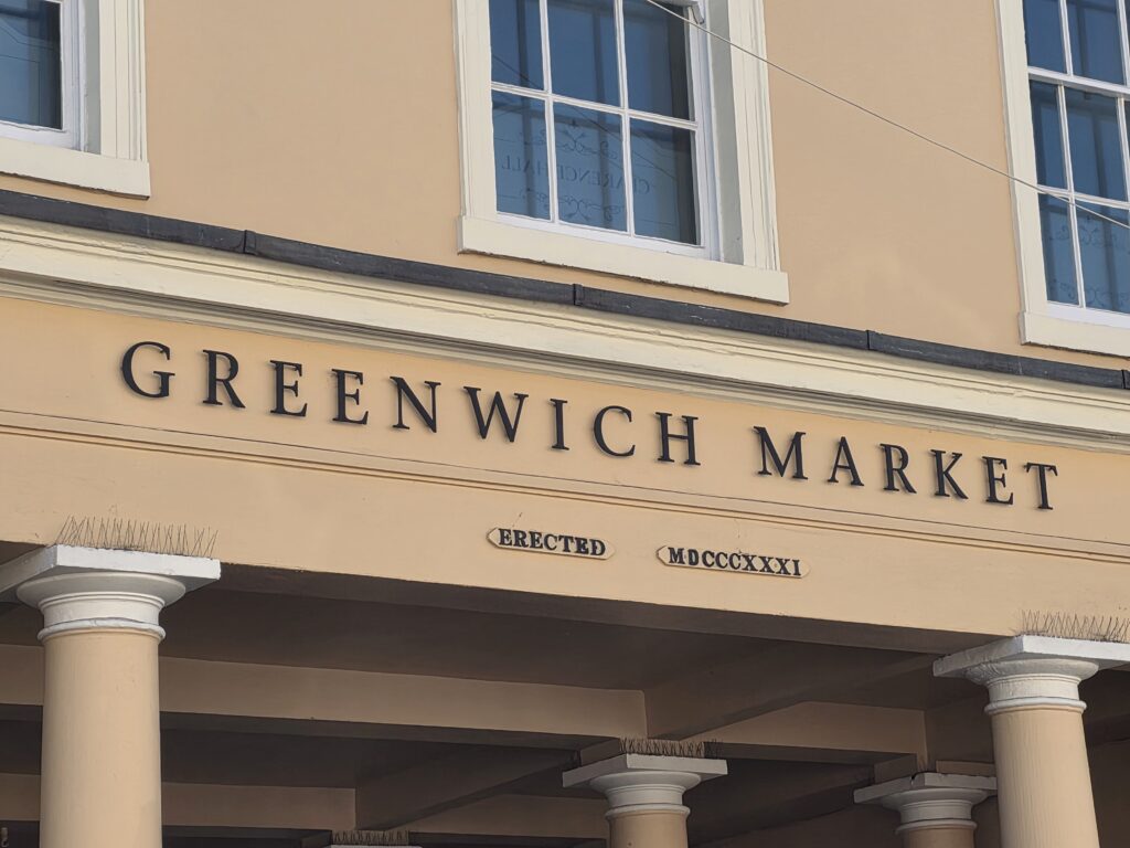 entree-marche-greewich Indication de l'entrée du marché de Greenwich