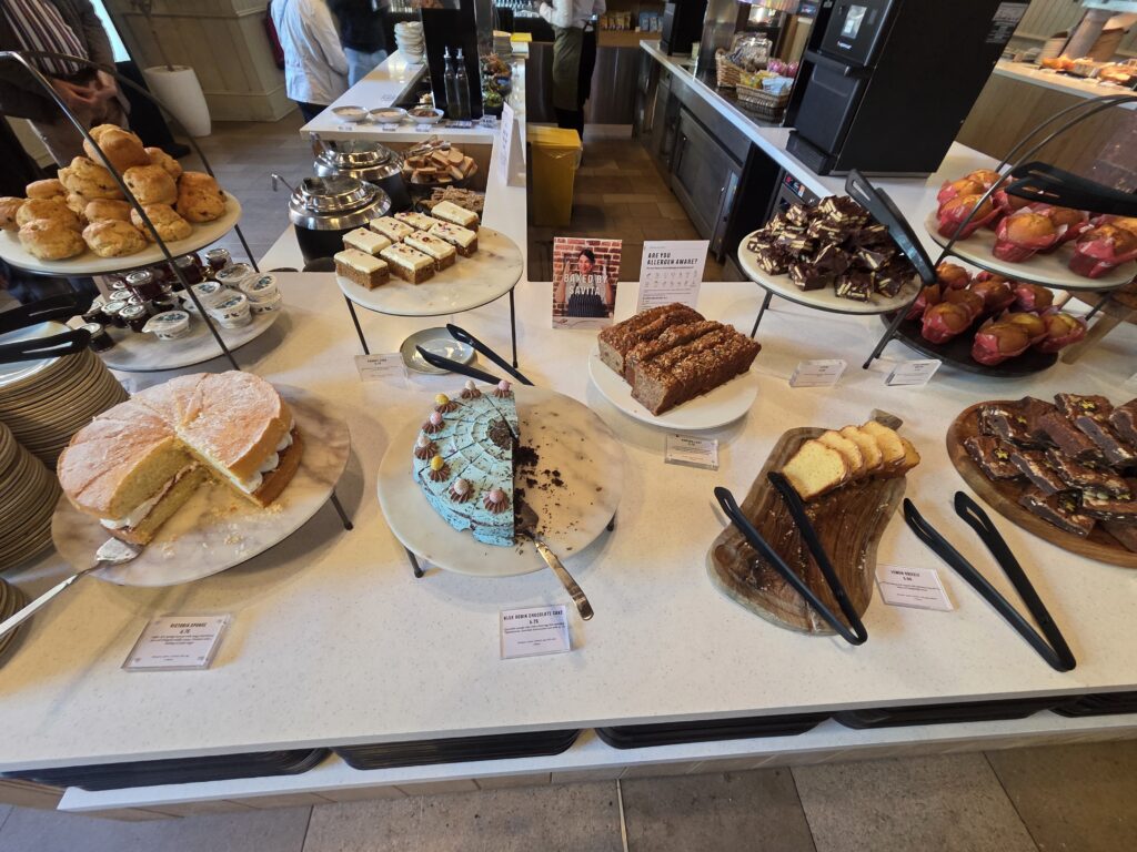 tour-de-londres-buffet-dessert Un buffet de dessert au restaurant de la Tour de Londres
